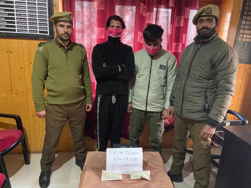 Police arrests 02 drug peddlers in Baramulla; Contraband substances recovered