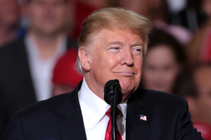 Trump thanks governor Greg Abbott for defying Biden, Supreme Court; escalates tension on southern border issue