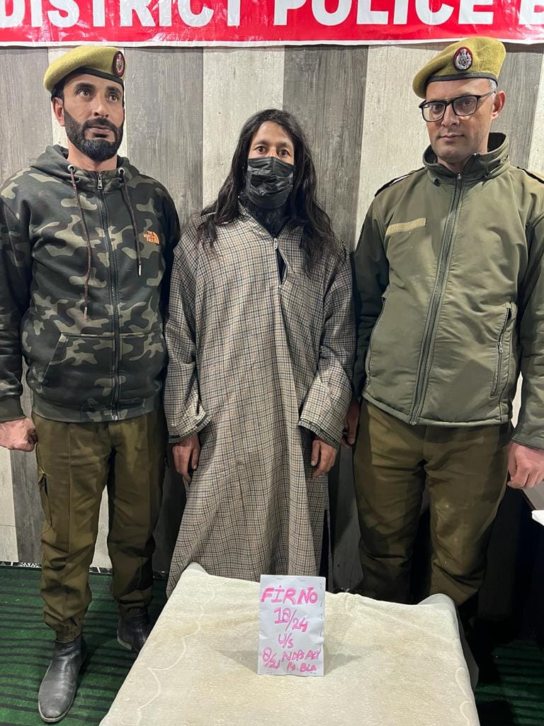 Normal15DR1 CRIME-JK-DRUG PEDDLER J&K: Notorious drug peddler arrested in Baramulla