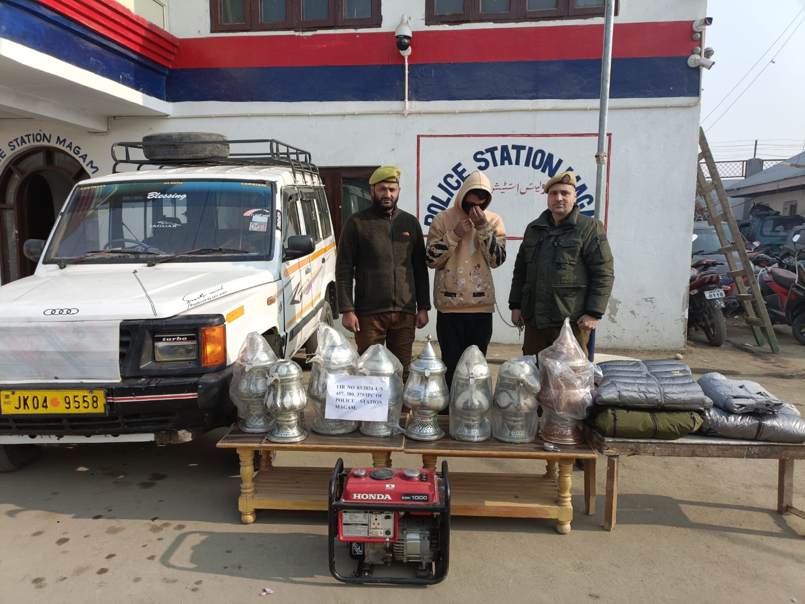 Police solves theft case in Budgam, accused arrested Stolen property worth lacs recovered