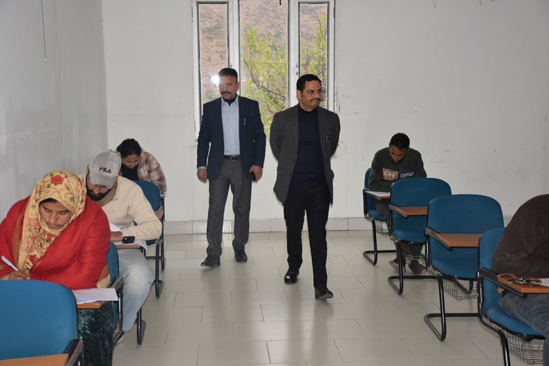 4881 appear in Finance Accounts Assistant Exam in Rajouri; DC inspects arrangements at various centres