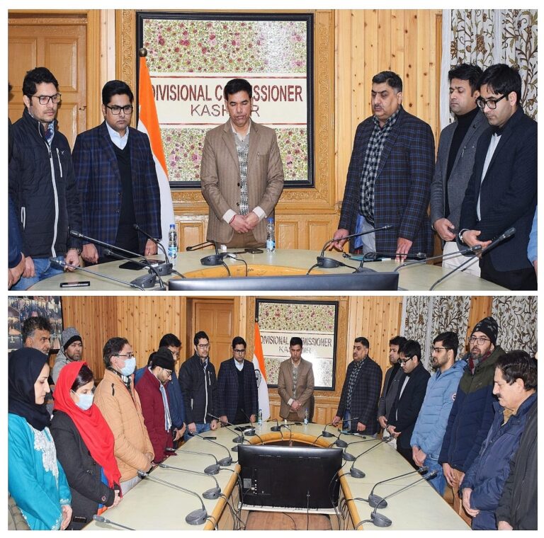 Martyr’s Day: Div Com Kashmir pays tribute to Father of Nation & martyrs