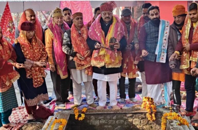 Rana leads Swachh Teerath Abhiyan at Kol Kandoli Temple, greets people on Makar Sankranti