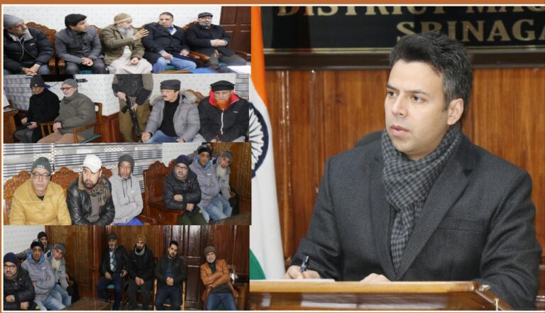 Traders delegation call on DC Srinagar; Projected issues regarding welfare of Shahr-e-Khaas traders  DC assures of full support from Admin for welfare and development of the trade community of District