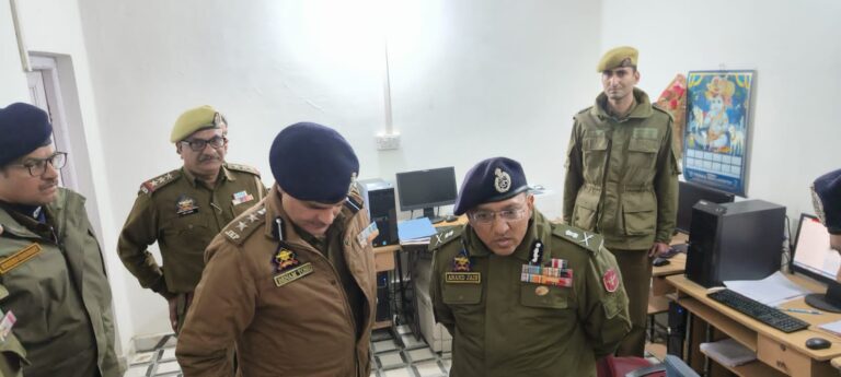 ADGP Jammu visits Samba district, inspects working of Police stations Vijaypur & Ramgarh and SDPO Vijaypur office