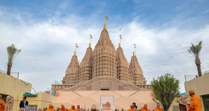 Thousands of devotees take part in ‘Palkhi Yatra’ at BAPS UAE temple